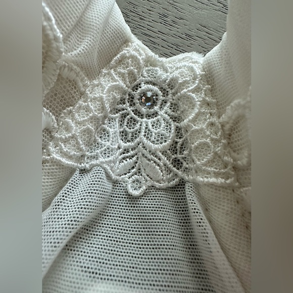 Victoria’s Secret Lace Corset with Push Up Bra, Crystal accent and rouging - Picture 4 of 12